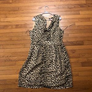 Amazing leopard print dress. POCKETS